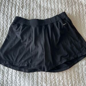 Nike running shorts, soft mesh with lining, size M